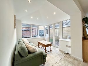 Photo 25- click for photo gallery